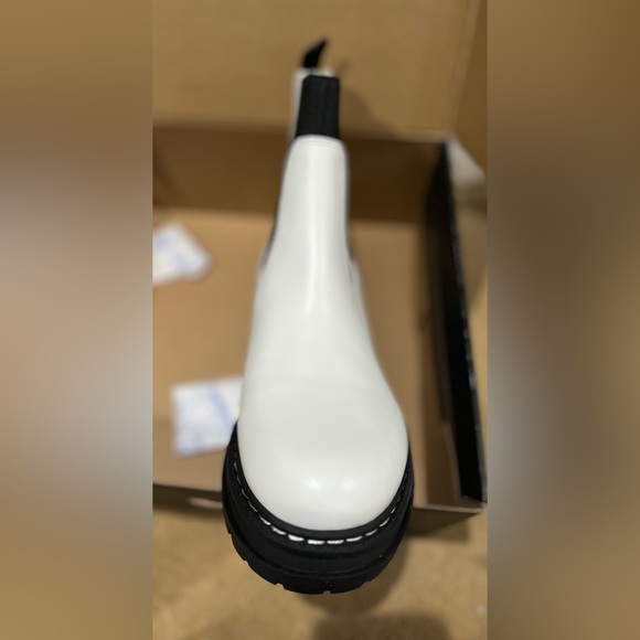 Marc fisher boots size 8 - Picture 4 of 7